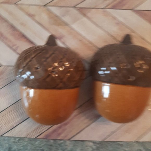 Living Quarters Acorn Salt and Pepper Shakers Ceramic Thanksgiving Fall NEW - Picture 7 of 10